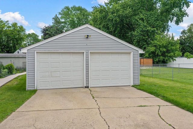 217 12TH AVENUE, Green Bay, WI 54303