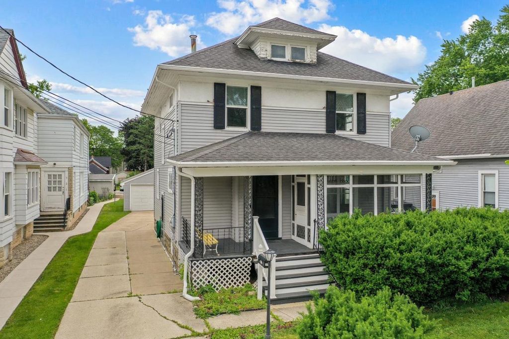 217 12TH AVENUE, Green Bay, WI 54303