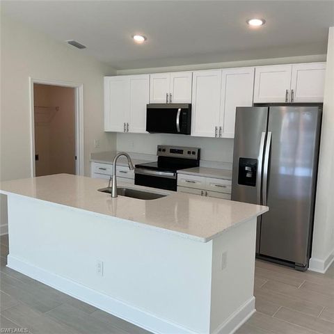 1726 NW 17th ST, Cape Coral, FL 33993