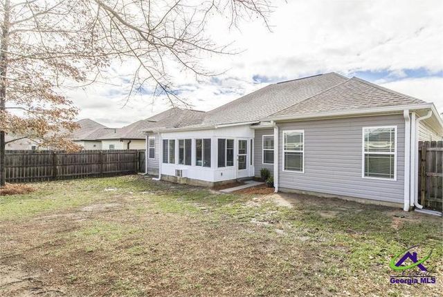 305 Gibson Circle, Kathleen, GA 31047