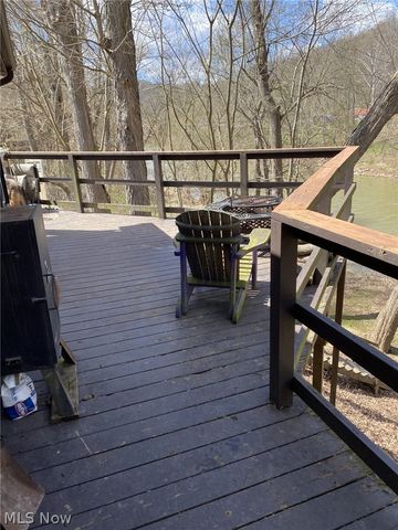 2854 Wells Lock Road, Elizabeth, WV 26143