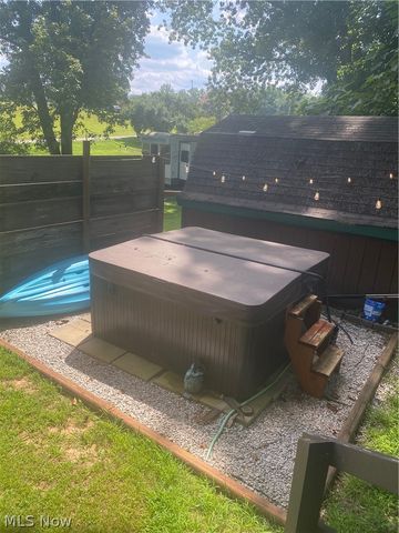 2854 Wells Lock Road, Elizabeth, WV 26143