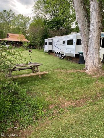 2854 Wells Lock Road, Elizabeth, WV 26143