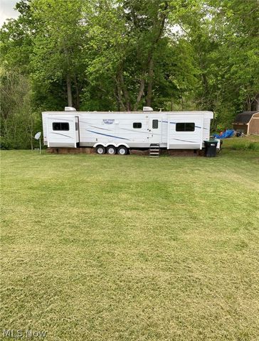 2854 Wells Lock Road, Elizabeth, WV 26143