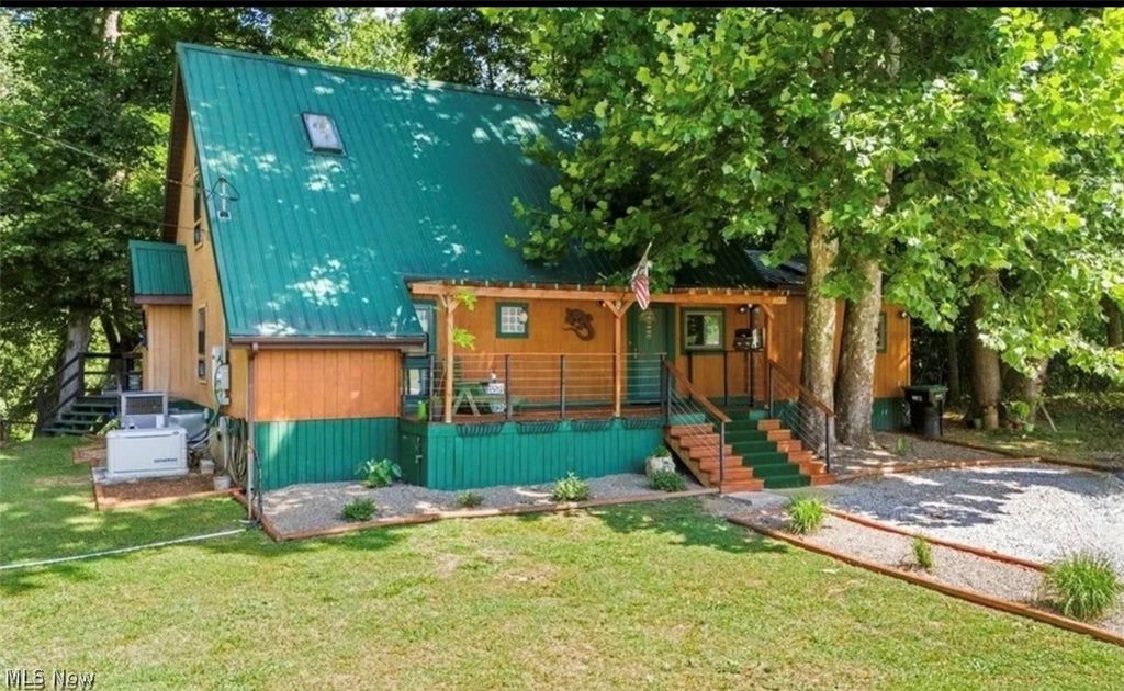 2854 Wells Lock Road, Elizabeth, WV 26143
