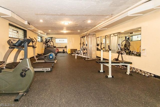 11850 Edgewater Drive 925, Lakewood, OH 44107