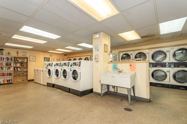 11850 Edgewater Drive 925, Lakewood, OH 44107