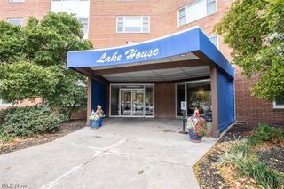 11850 Edgewater Drive 925, Lakewood, OH 44107