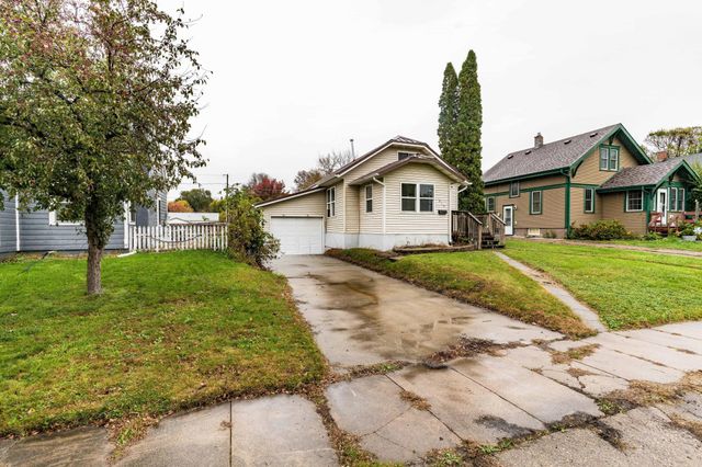 414 W Maple Avenue, Fergus Falls, MN 56537