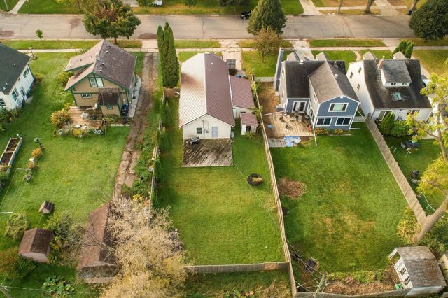 414 W Maple Avenue, Fergus Falls, MN 56537