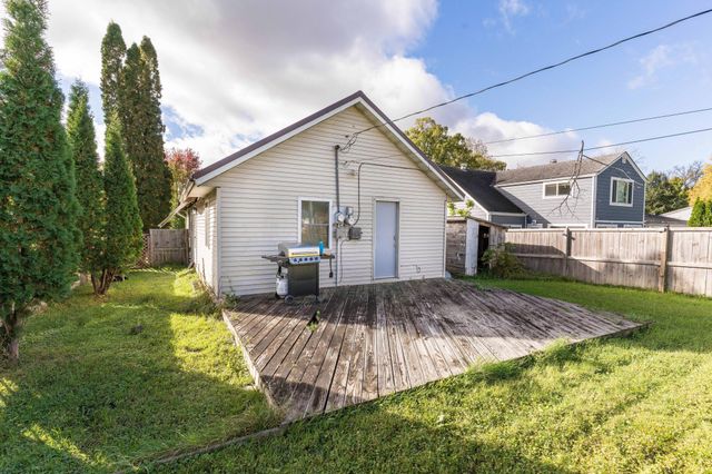 414 W Maple Avenue, Fergus Falls, MN 56537