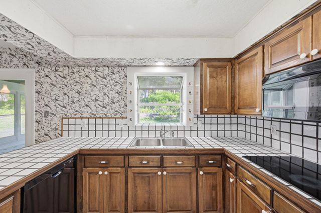 5916 Amy Drive, Edina, MN 55436