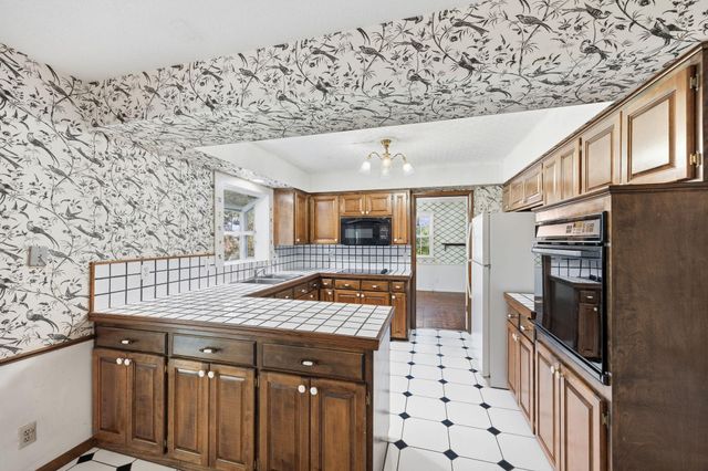 5916 Amy Drive, Edina, MN 55436