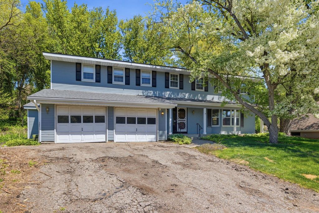 5916 Amy Drive, Edina, MN 55436