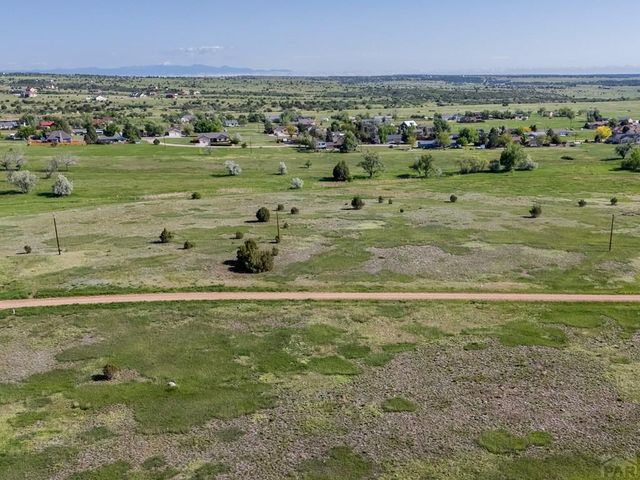 1111 Trinchera Dr, Colorado City, CO 81004