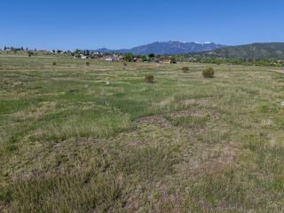 1111 Trinchera Dr, Colorado City, CO 81004