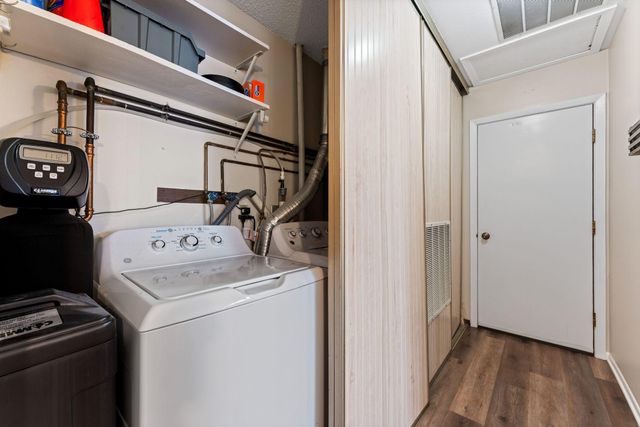 14865 19th Avenue N, Plymouth, MN 55447