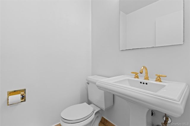 750 Shore Road 2G, Long Beach, NY 11561