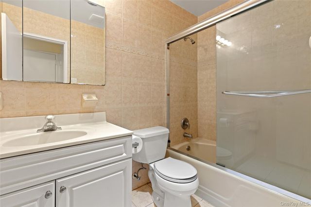 750 Shore Road 2G, Long Beach, NY 11561