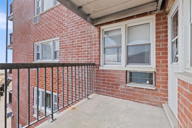 750 Shore Road 2G, Long Beach, NY 11561