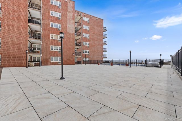 750 Shore Road 2G, Long Beach, NY 11561