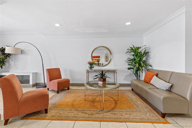 750 Shore Road 2G, Long Beach, NY 11561