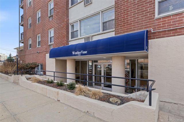 750 Shore Road 2G, Long Beach, NY 11561