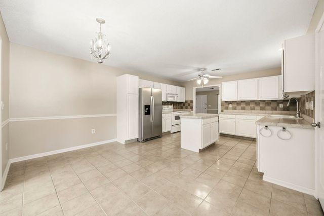 2208 Seaford Dr., Longs, SC 29568