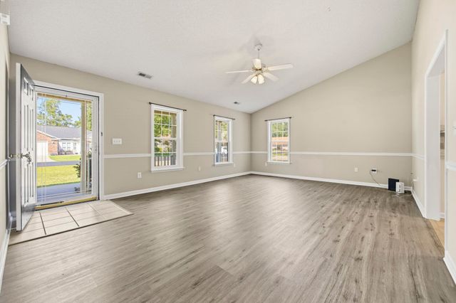 2208 Seaford Dr., Longs, SC 29568