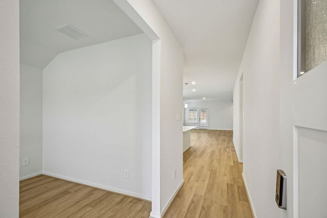 5120 Redbud Valley Drive, Pearland, TX 77584