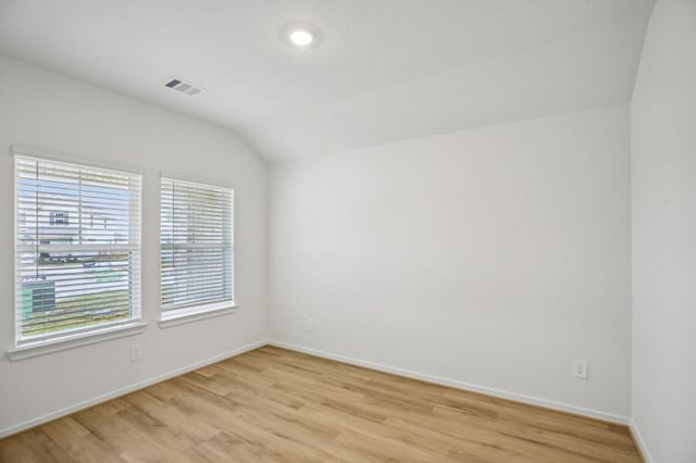 5120 Redbud Valley Drive, Pearland, TX 77584