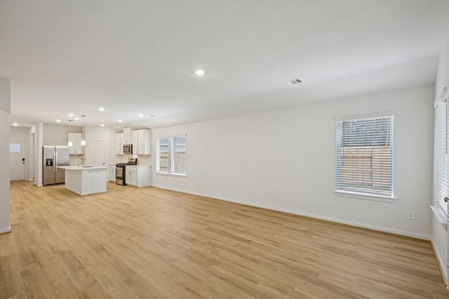 5120 Redbud Valley Drive, Pearland, TX 77584