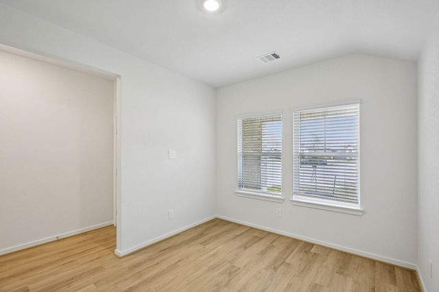 5120 Redbud Valley Drive, Pearland, TX 77584