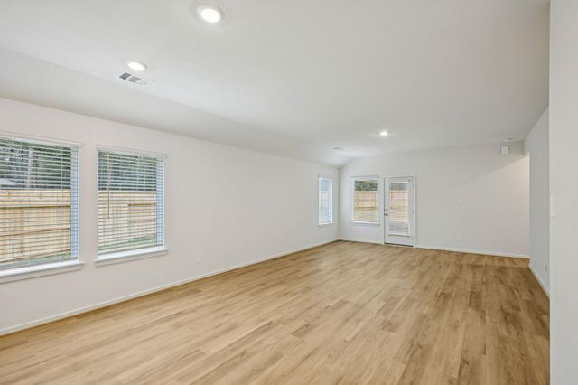 5120 Redbud Valley Drive, Pearland, TX 77584