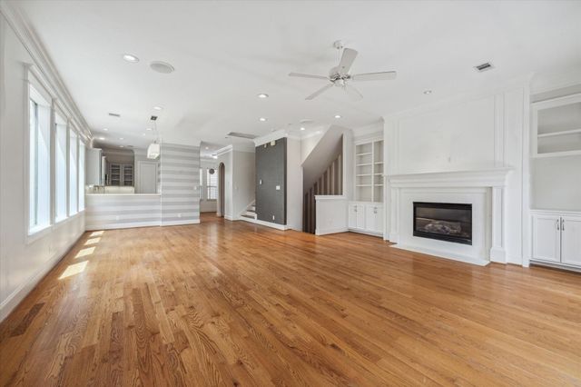 6830 Staffordshire Boulevard, Houston, TX 77030