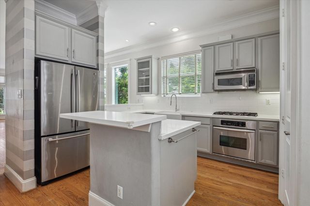 6830 Staffordshire Boulevard, Houston, TX 77030