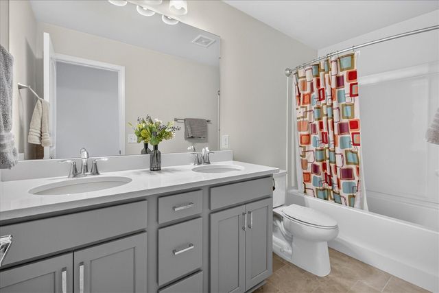 2747 Salt Springs Drive, Saline, MI 48176