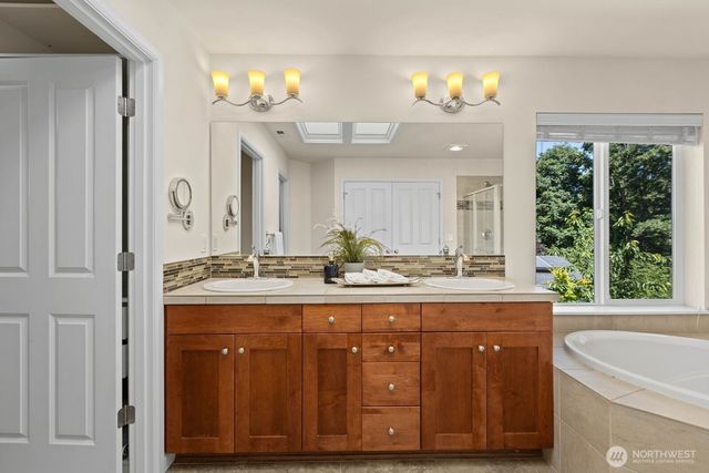 13758 174th Avenue SE, Renton, WA 98059