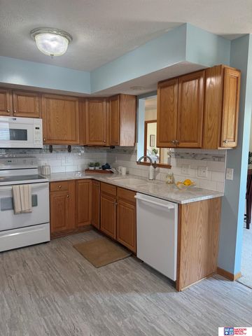 6559 Cascade Drive, Lincoln, NE 68504