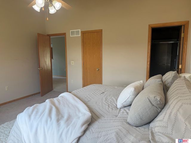 6559 Cascade Drive, Lincoln, NE 68504