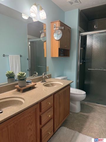 6559 Cascade Drive, Lincoln, NE 68504