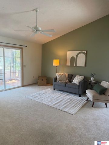 6559 Cascade Drive, Lincoln, NE 68504