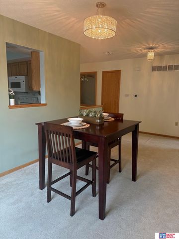 6559 Cascade Drive, Lincoln, NE 68504