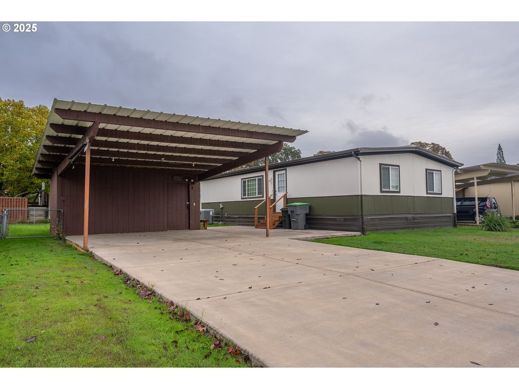 1419 Nw 8TH St, Mc Minnville, OR 97128