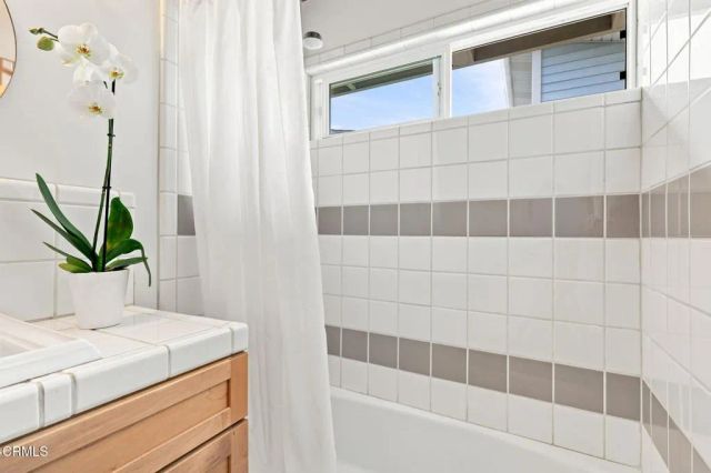 1245-1247 Devon Lane, Ventura, CA 93001