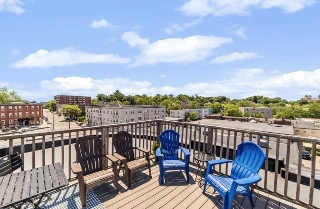 1810 Dorchester Ave 6, Boston, MA 02124