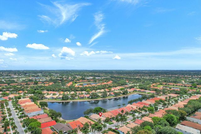 9883 Harbour Lake Cir, Boynton Beach, FL 33437