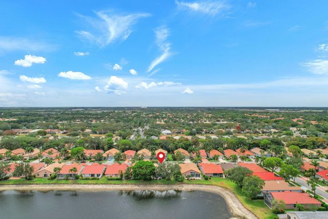 9883 Harbour Lake Cir, Boynton Beach, FL 33437