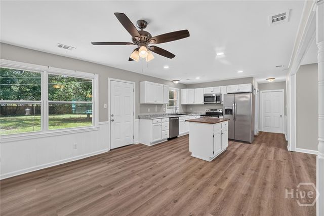 1907 E 63rd Street, Savannah, GA 31404