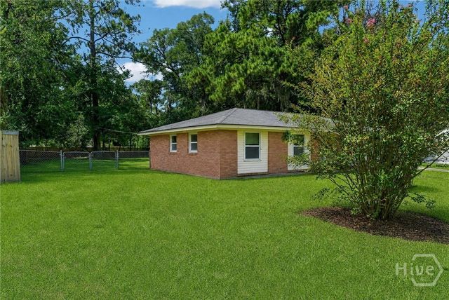 1907 E 63rd Street, Savannah, GA 31404